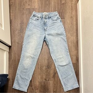 Abercrombie & Fitch Light Blue 90’s straight ultra high rise Jeans